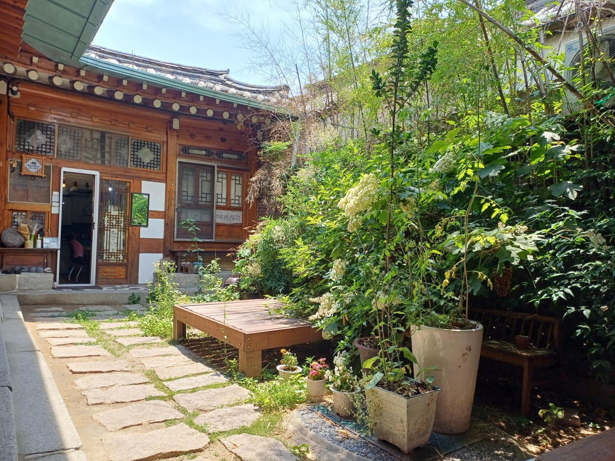 Gongsimga Hanok Guesthouse Seoul Ngoại thất bức ảnh