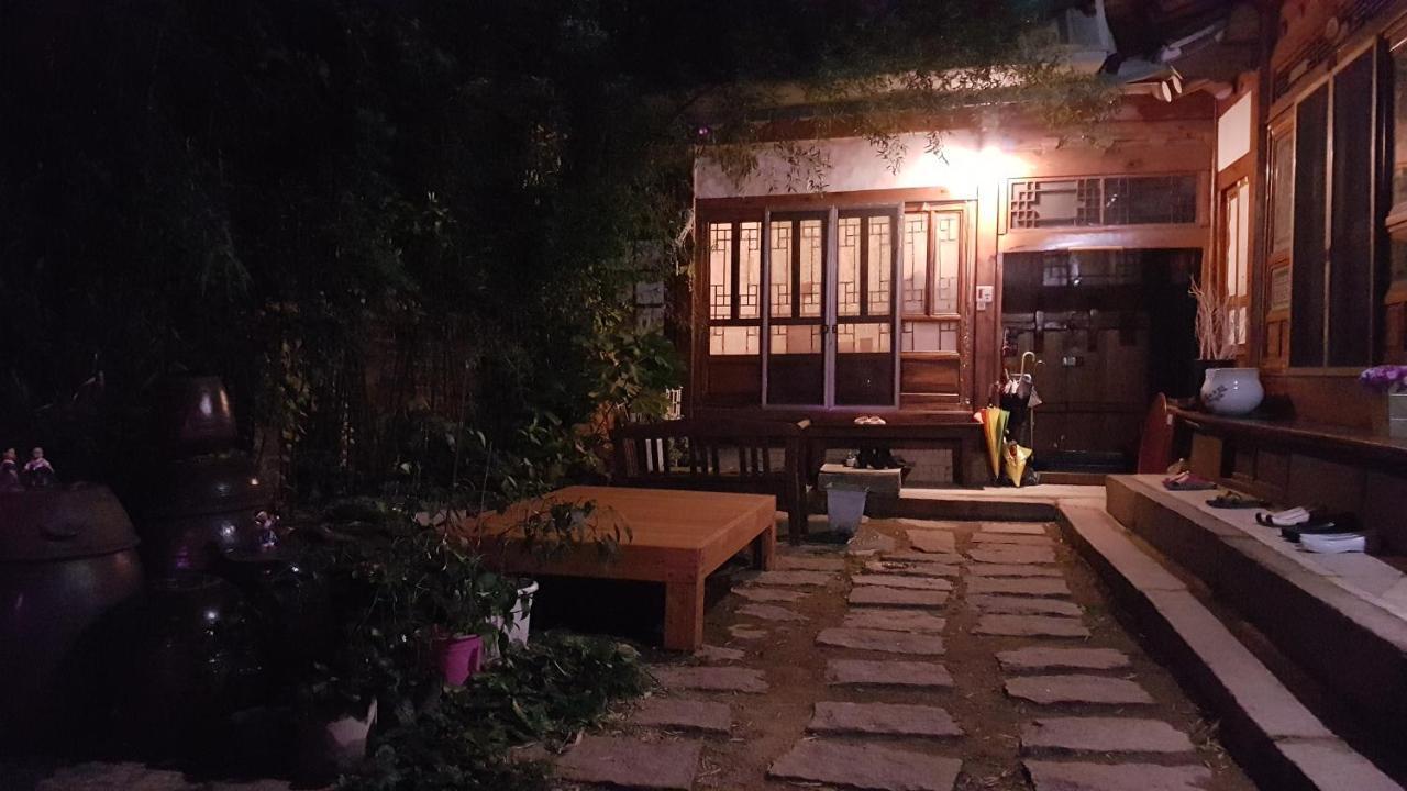 Gongsimga Hanok Guesthouse Seoul Ngoại thất bức ảnh